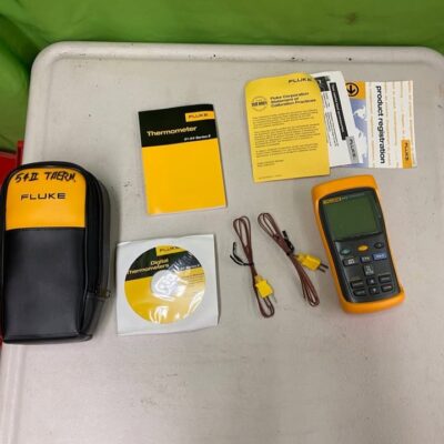 Fluke 54 II Thermometer
