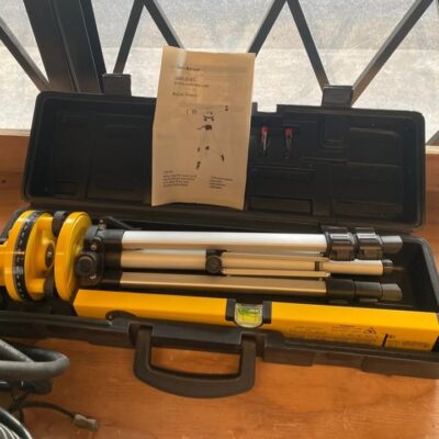 Laser Level With Tripod and Case