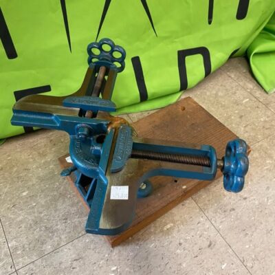 Stanley No. 400 Corner Vise