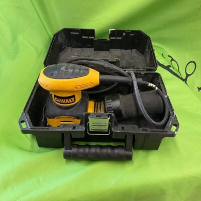 Dewalt 1/4 Sheet Palm Sander W/ Case, D26441